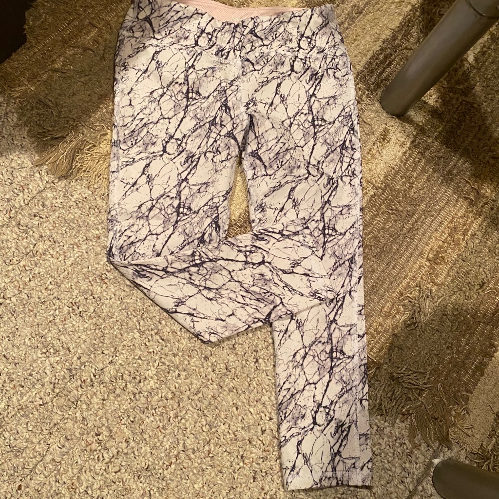 Marble Pattern Crop Legging